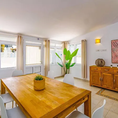 Magali Mar By * コラレホ